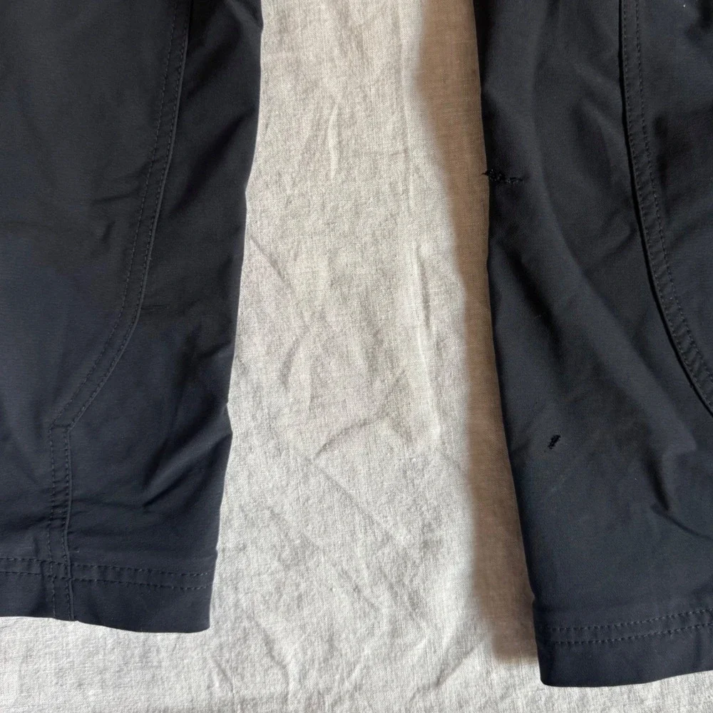 Mountain Hardwear Hiking Pants Mens M Short Black Good Softshell OM3508 Flaw